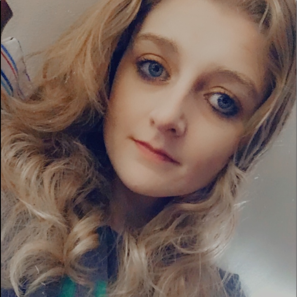 Meet your Posher, Ashley